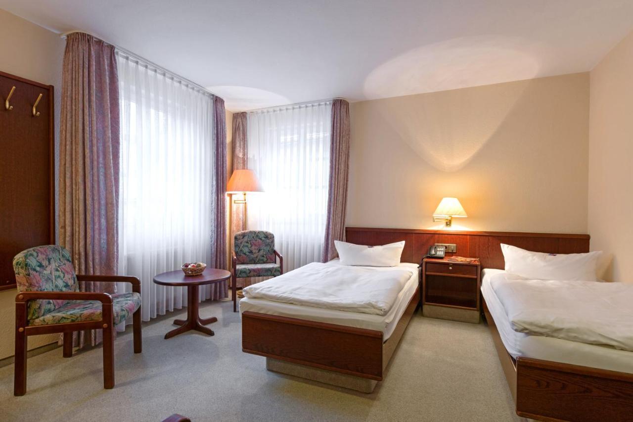 פרייבורג Hotel Altdeutsche Weinstuben מראה חיצוני תמונה