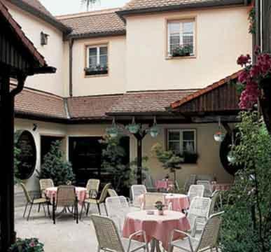 פרייבורג Hotel Altdeutsche Weinstuben מראה חיצוני תמונה