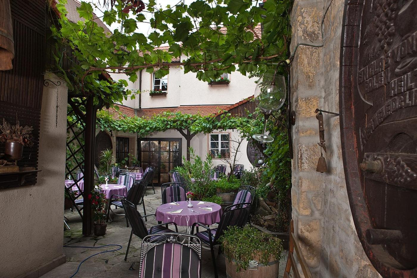 פרייבורג Hotel Altdeutsche Weinstuben מראה חיצוני תמונה